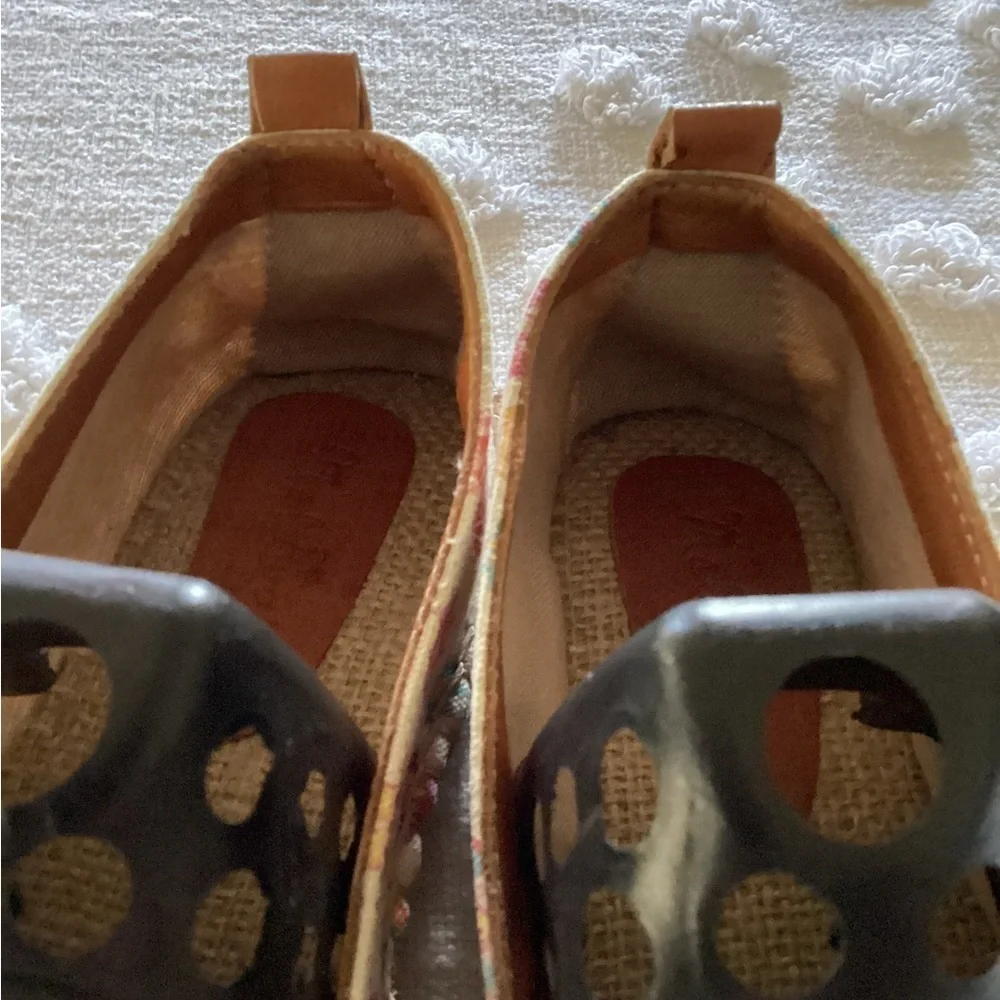 Maldives Womens  Espadrille Shoes Size  41/ 10Canvas Sunflower H2